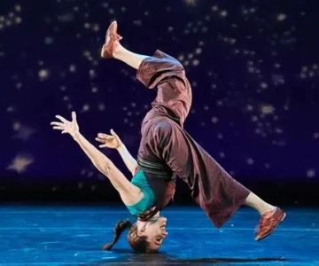 How to Analyze a Dance Piece for Deeper Appreciation