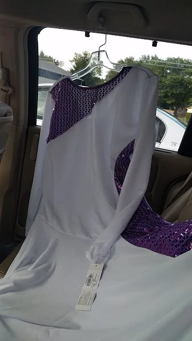 Dancer′s Dressing Room Picture 2