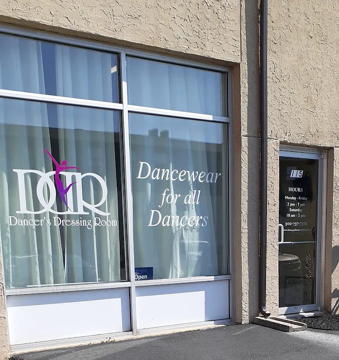 Dancer′s Dressing Room Picture 3