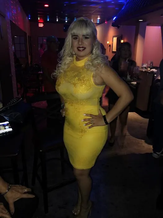Amorama Latin Night Club Picture 5