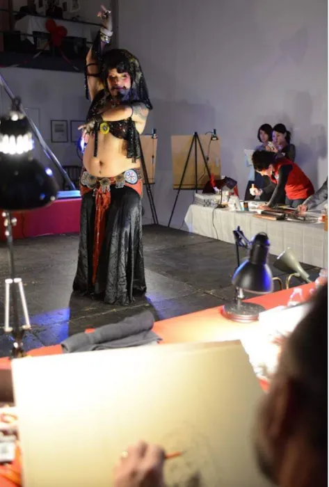 Mae the Bellydancer Picture 5
