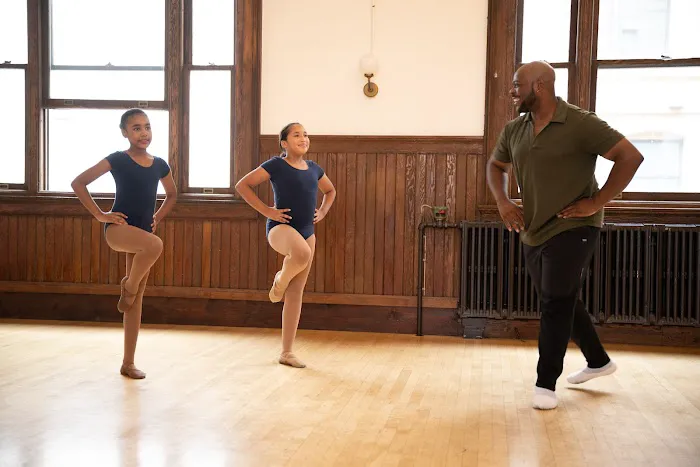 Mo' Motion Dance Academy Picture 2