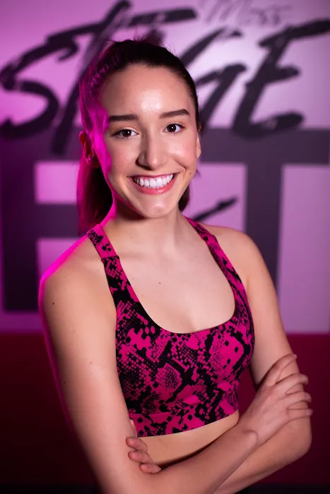 Stage Fit by Moss Picture 5