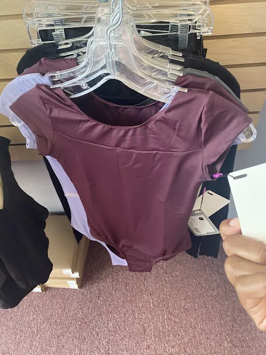 Ballare Dancewear & Active-wear Store Picture 8