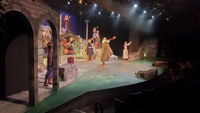 Lakewood Center for the Arts/Lakewood Theatre Company Picture 10