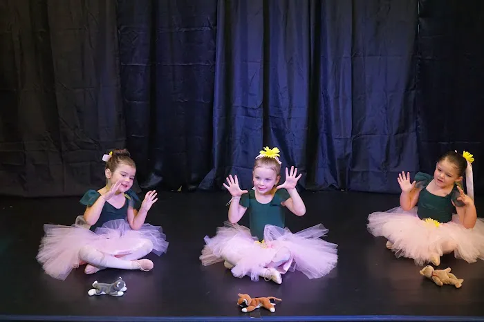 Heaven's Least Ballet Picture 7