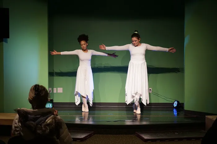 Heaven's Least Ballet Picture 3