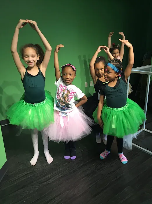 Heaven's Least Ballet Picture 8