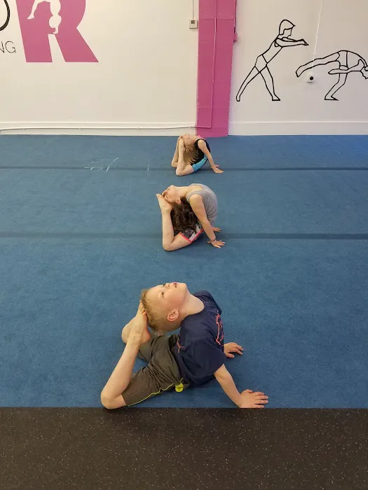 Studio R Acrobatics & Tumbling Picture 6