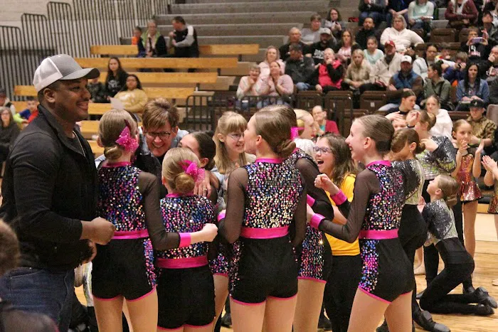 Hinton Just For Kix Picture 5