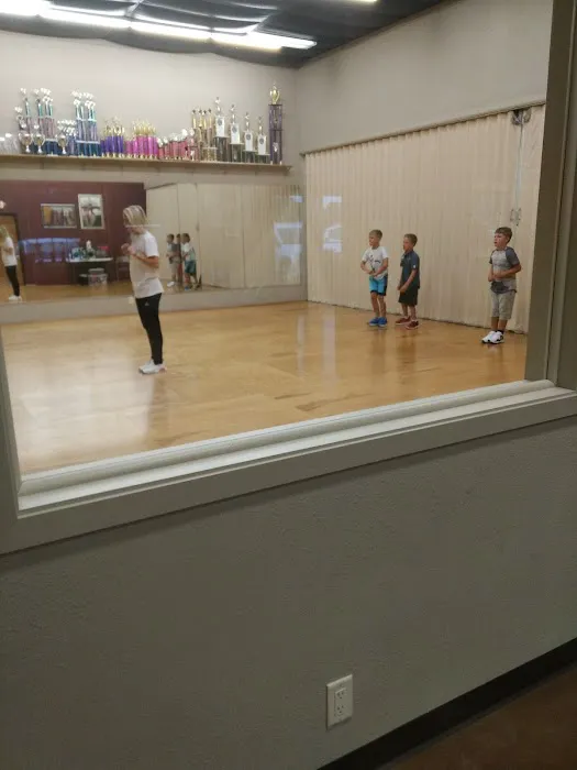 5678 Dance Studio Picture 1