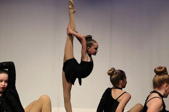 Ultimate Dance & Cheer Picture 5