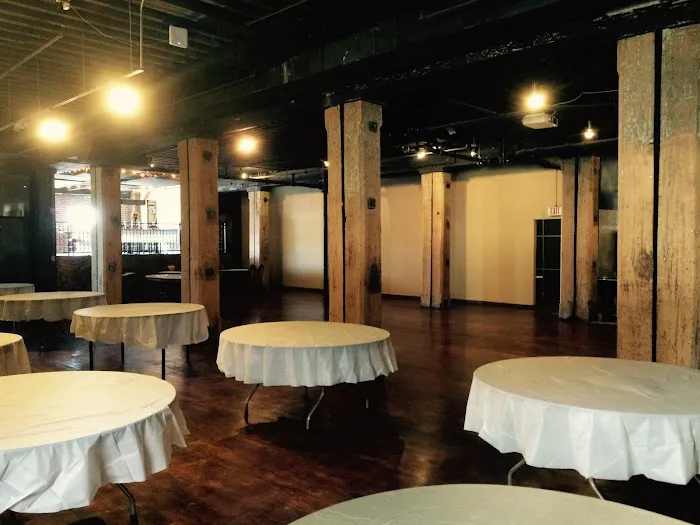 Vintage Ballroom Picture 9