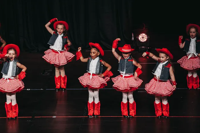 Bloom Dance Studio - Blondo Picture 7