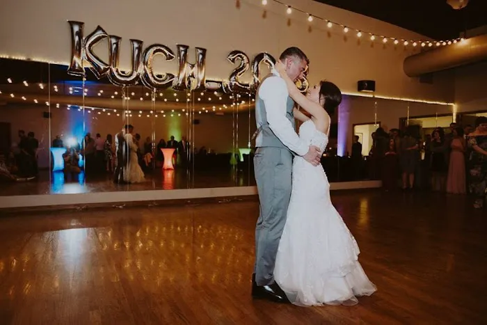 Simply Ballroom Picture 7