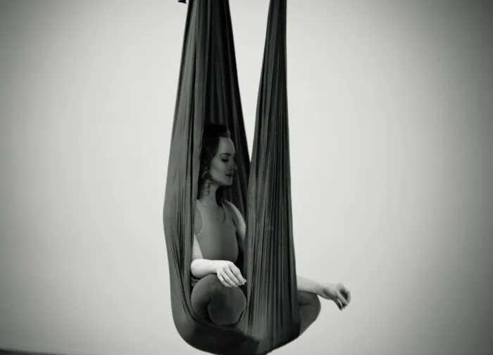 Aerial Bombshell Picture 7