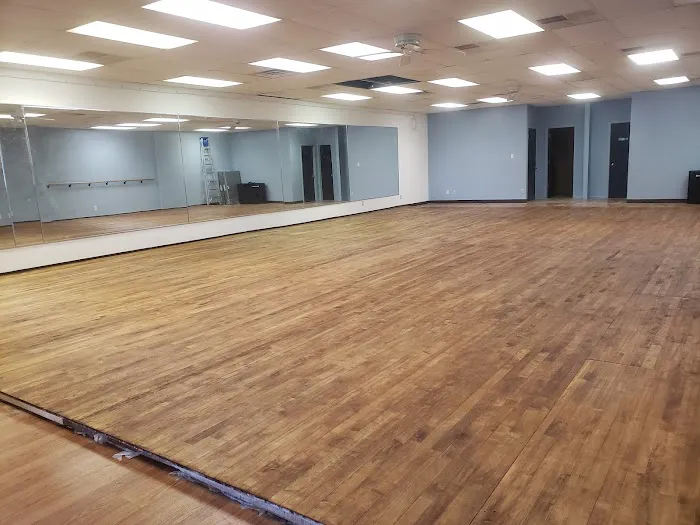 Axis & Atlas Dance Company Picture 9