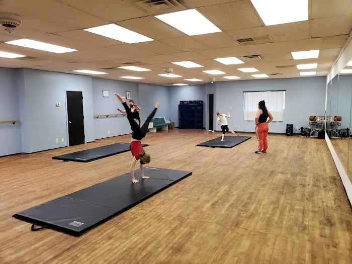 Axis & Atlas Dance Company Picture 10