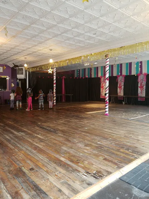 Pear Tree Performing Arts Picture 4