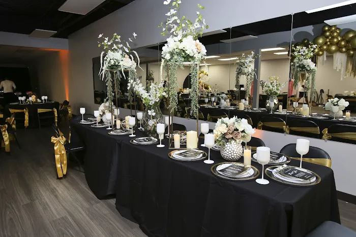 A Experience Lifestyle Lounge Picture 4