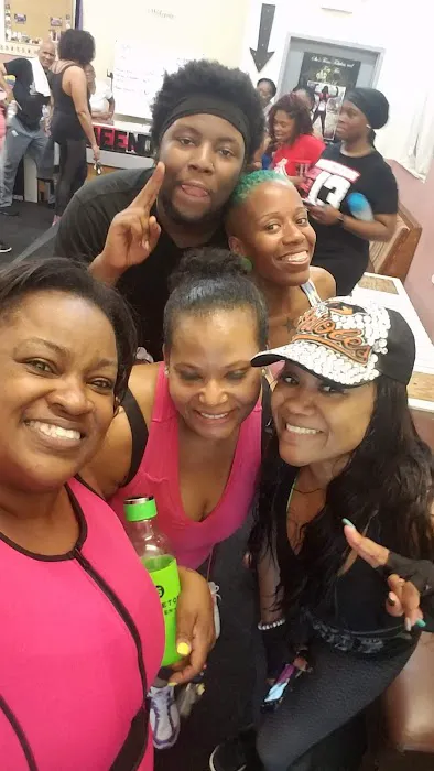 Zumba Queen Dee Picture 1