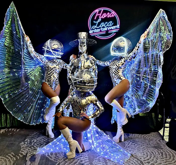 Hora Loca Entertainment Picture 4