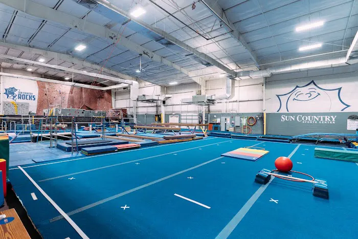 Sun Country Sports Center - West Picture 10