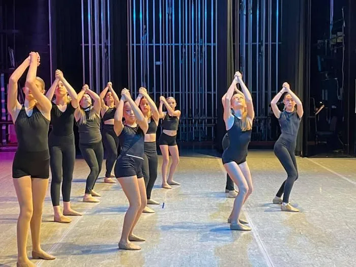 Heartbeat Dance Picture 3