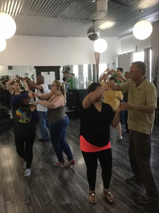 Adelante Dance Studio Picture 5