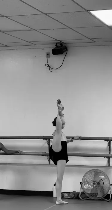 Julia's Dance Academy Picture 4