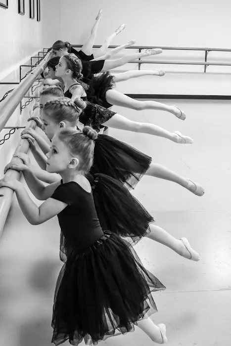Julia's Dance Academy Picture 8