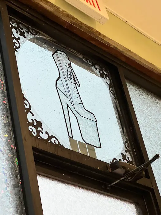 Haus of Pole Picture 10