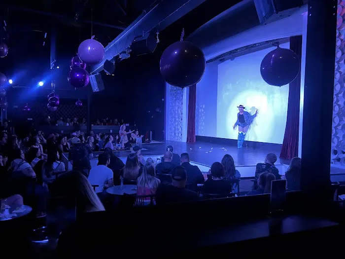 Play Louisville Picture 2