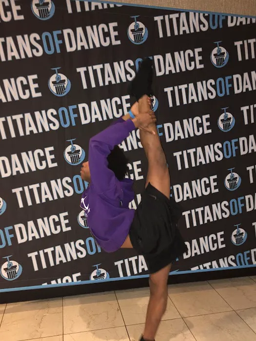 Artistry in Motion Performing Arts Center, LLC Picture 2
