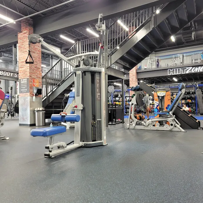 Crunch Fitness - Seminole Picture 7