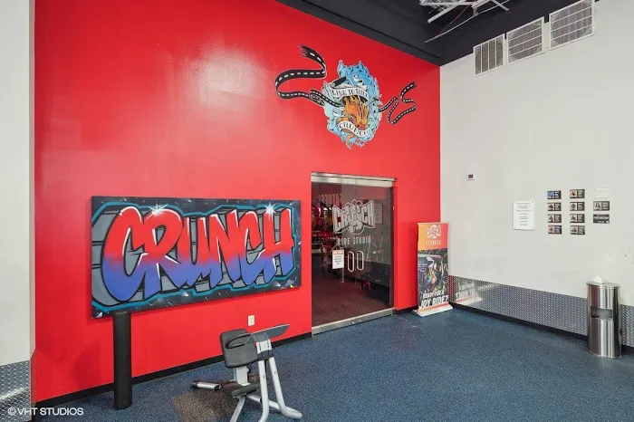Crunch Fitness - Perimeter Picture 2