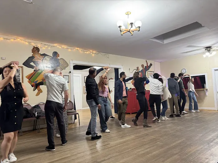 West Coast Swing - Moonlit Moves Picture 1