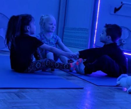 Fit FRIENDzy Studios