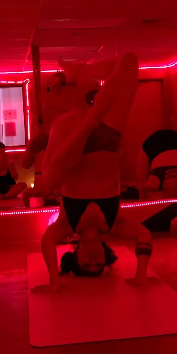 Fit FRIENDzy Studios Picture 9