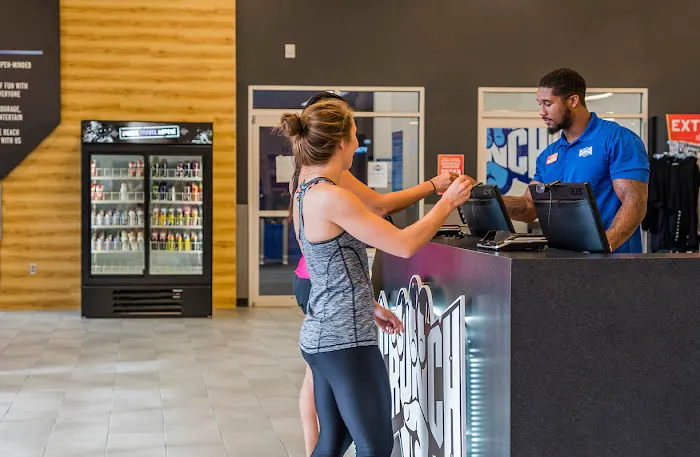 Crunch Fitness - Greenacres Picture 7