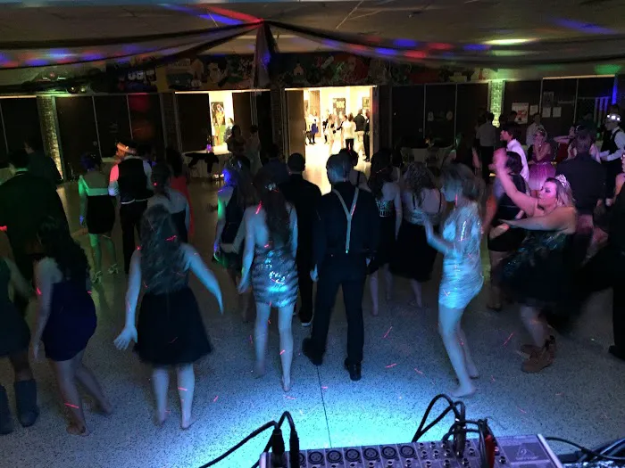 Dancing Shadows Picture 4