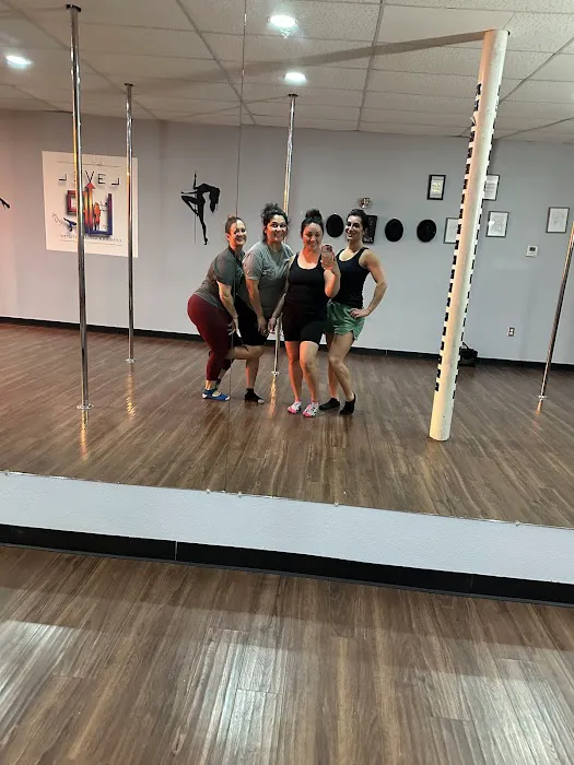Level Up Fitness and Aerial Artistry Picture 3