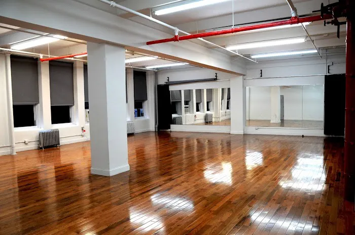 Adelante Studios Picture 10
