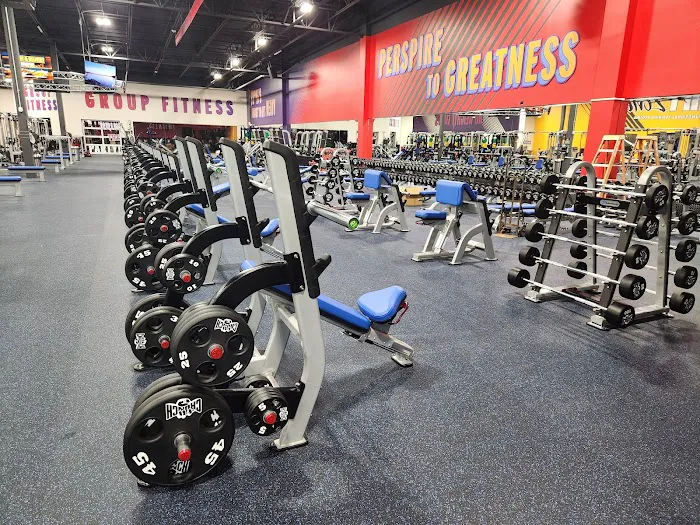 Crunch Fitness - Parrish Picture 8