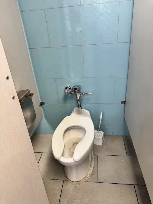 Crunch Fitness - Parrish Picture 9