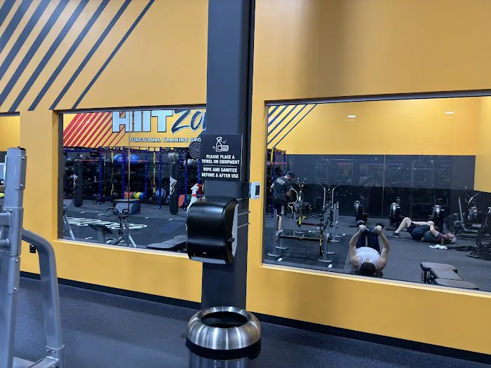 Crunch Fitness - Parrish Picture 2