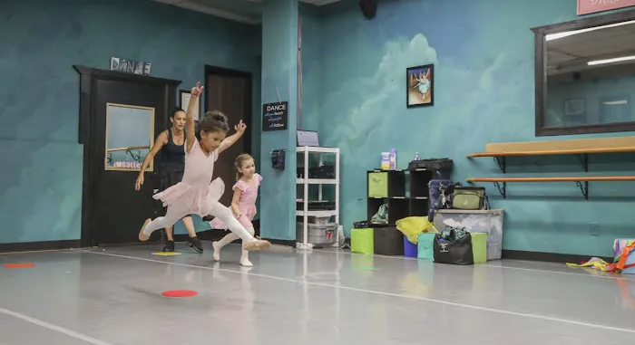 Studio 4 School of Dance Picture 7