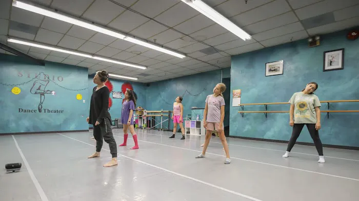 Studio 4 School of Dance Picture 3