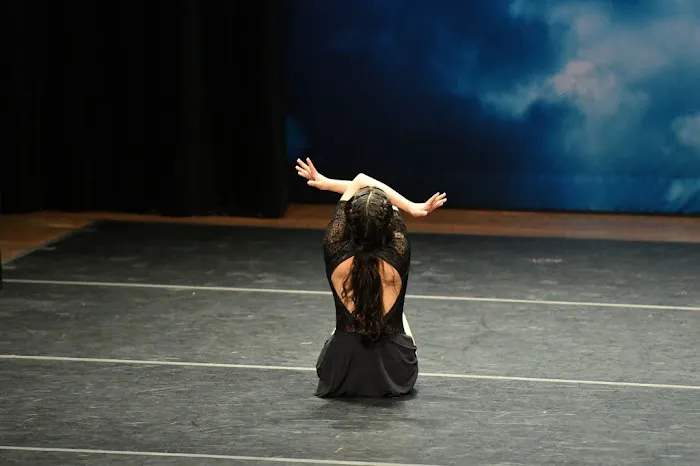 Doncov Dance Company Picture 10