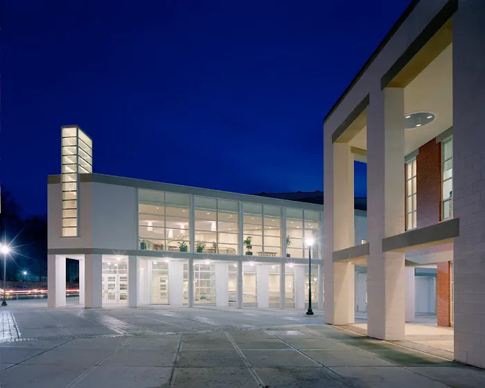 Greater Hartford Academy of the Arts Half Day Picture 5